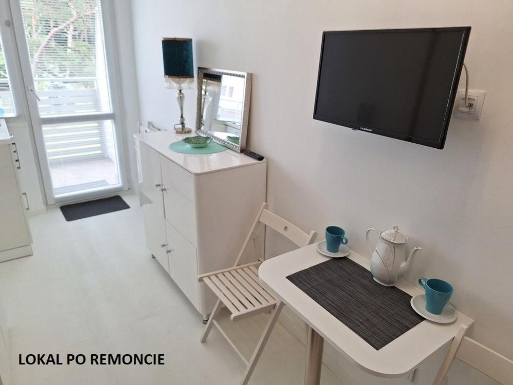 Maly Przytulny Apartament Z Widokiem Na Morze - Po Remoncie Apartment Miedzyzdroje Ngoại thất bức ảnh